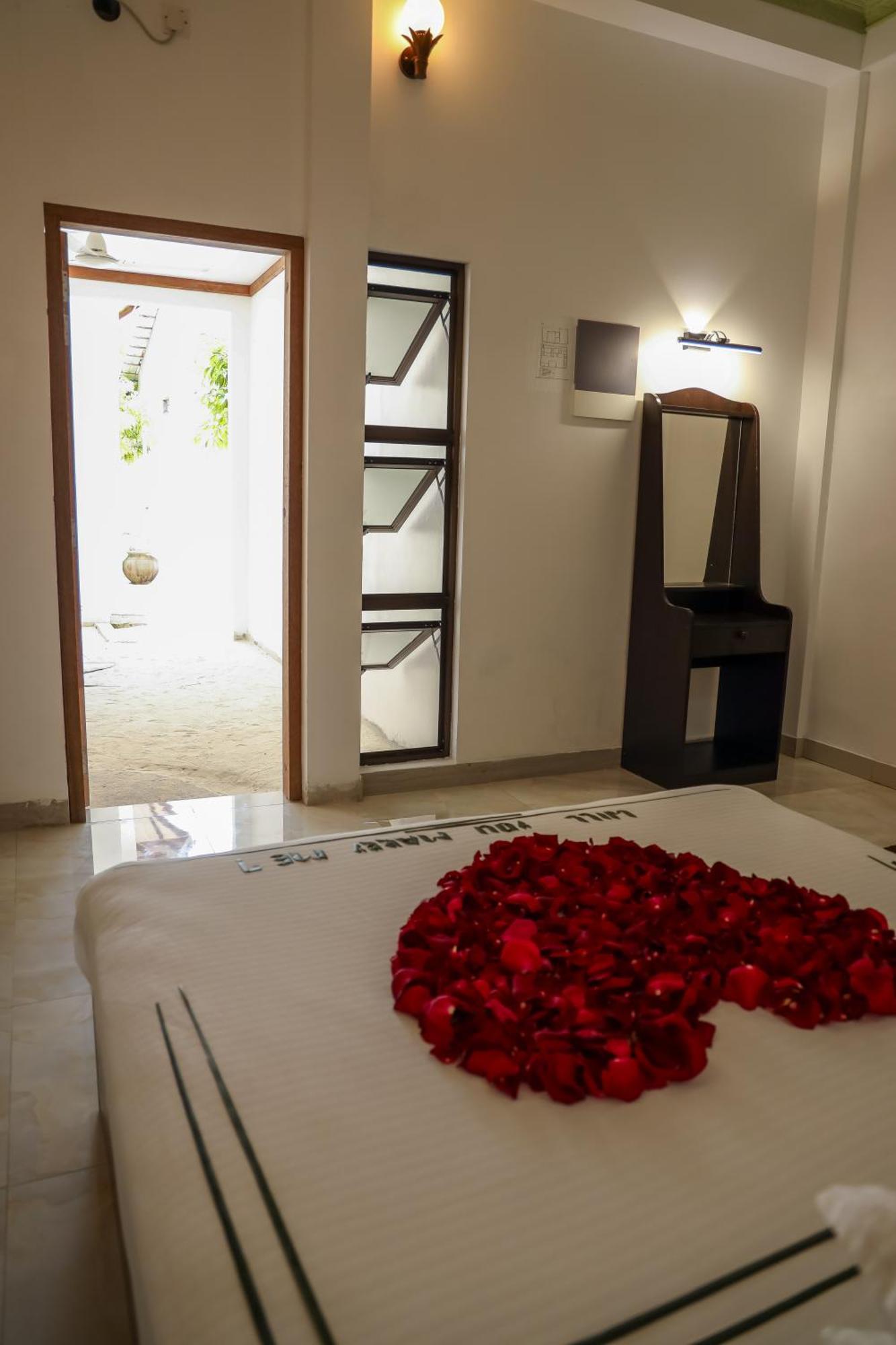 Shifa Lodge Maldives Фериду Экстерьер фото